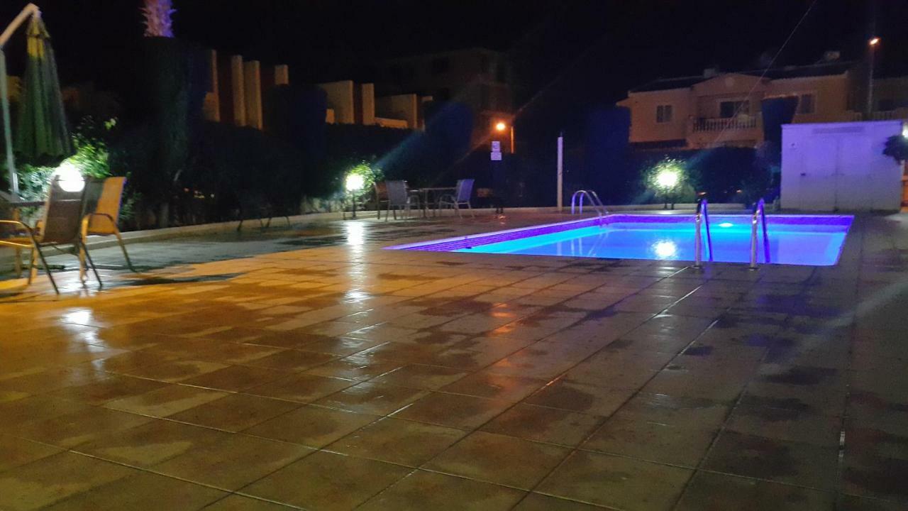 Ivoton Home Paphos Exterior photo